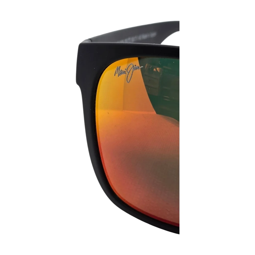 MAUI JIM SPECIAL EDITION MANCHESTER UNITED Black Sunglasses with Red Lenses - Picture 4 of 9